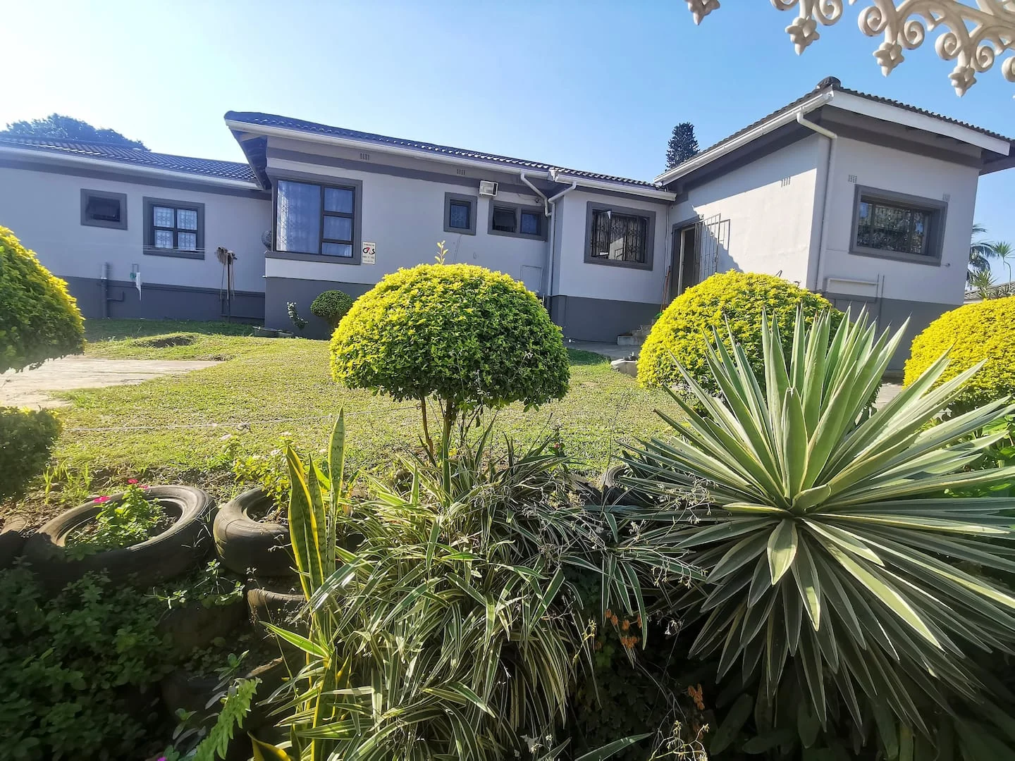 Beautiful garden at Enhle Bed and Breakfast